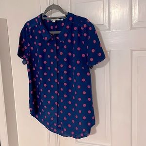 Boden blouse - size 8, viscose/silk, fun pink dots on vibrant blue.